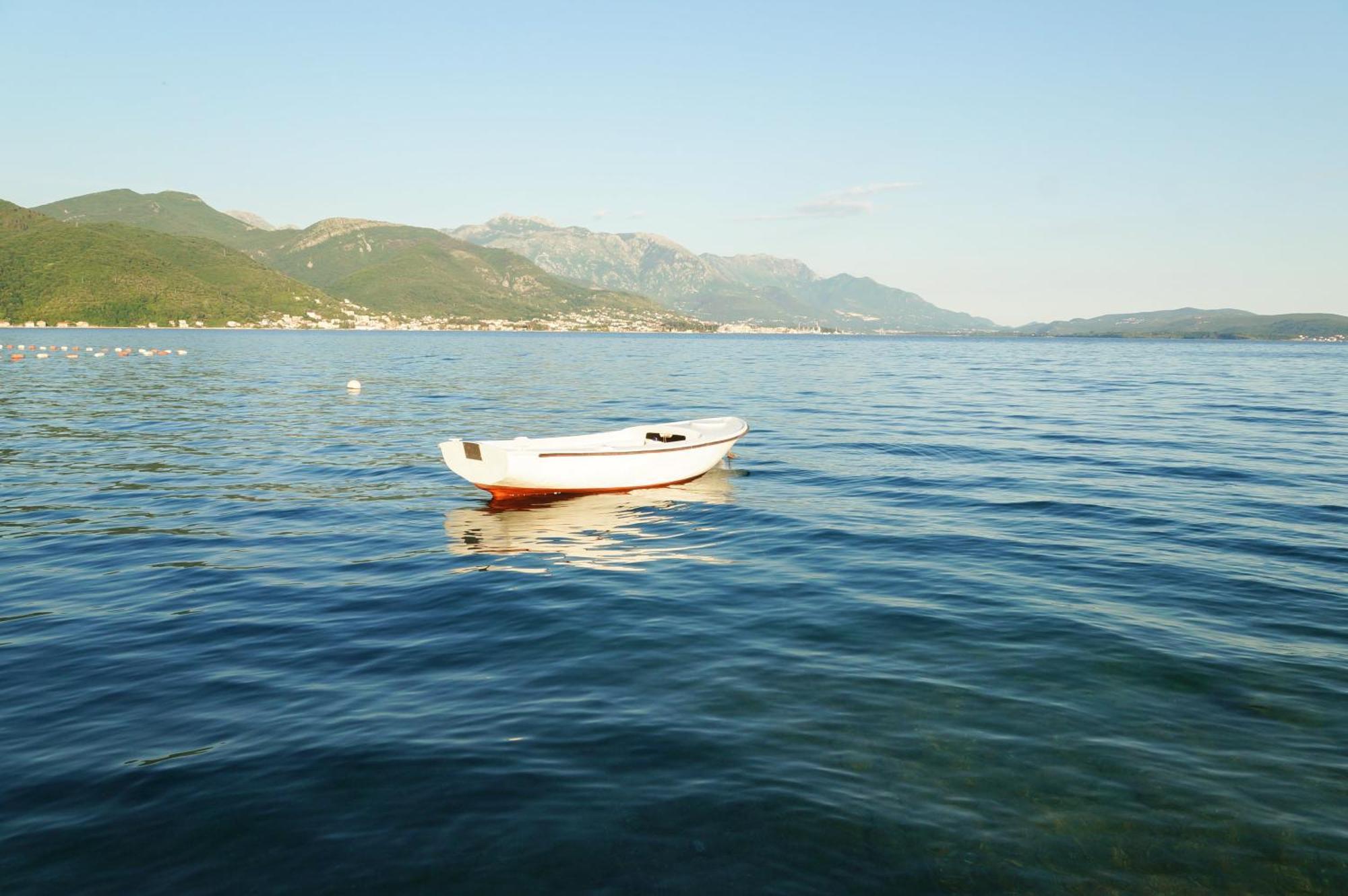 Apartment Iris With Pool Lido Of Herceg Novi Bijela Exterior foto