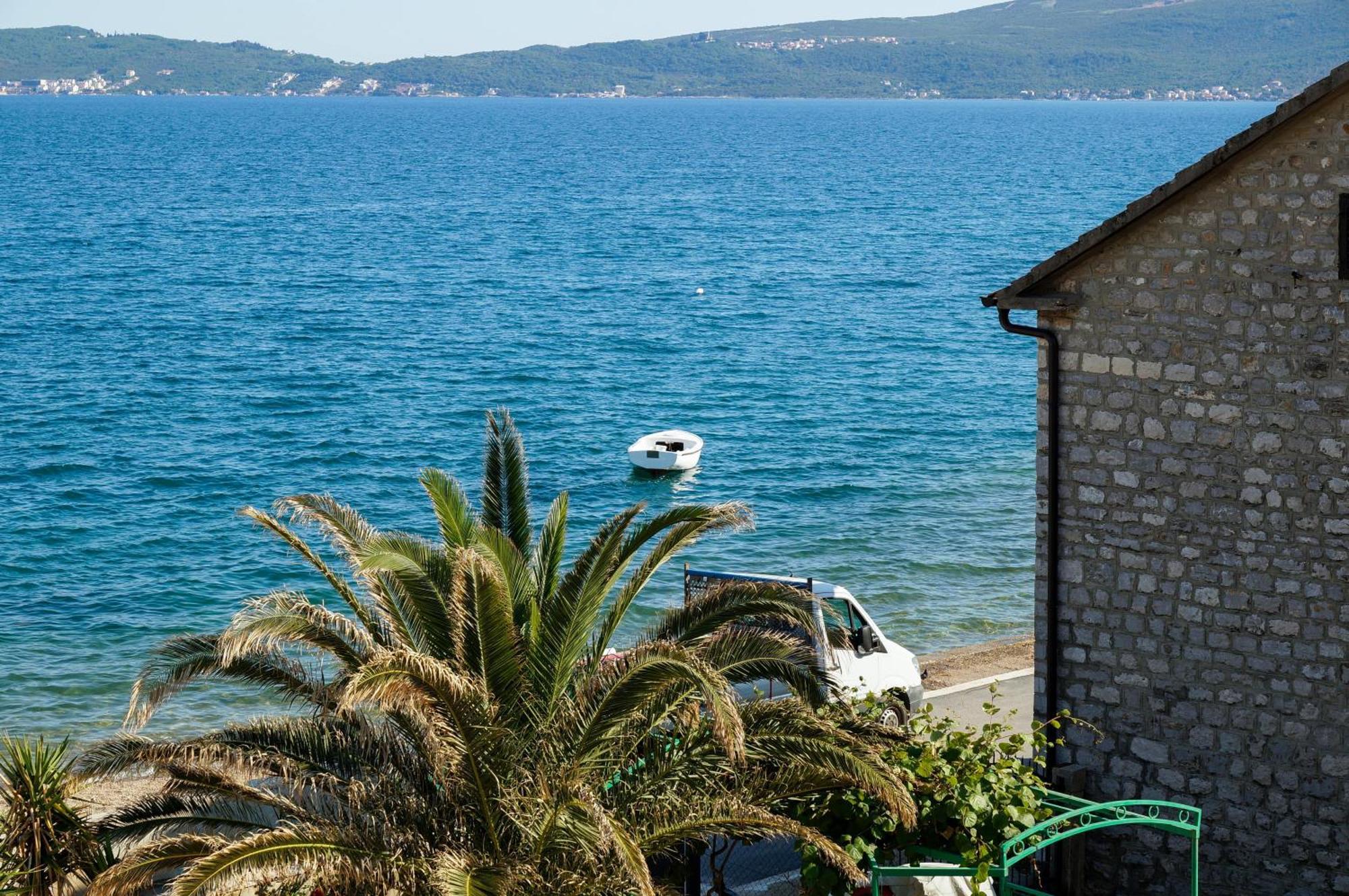 Apartment Iris With Pool Lido Of Herceg Novi Bijela Exterior foto